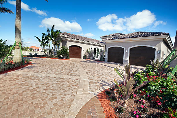 Best Driveway Paving Contractor  in Creve Coeur, IL